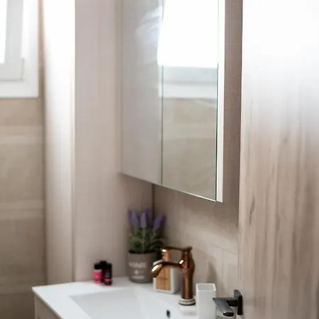 شقة Lefkas Sunrise Luxury Appartments *